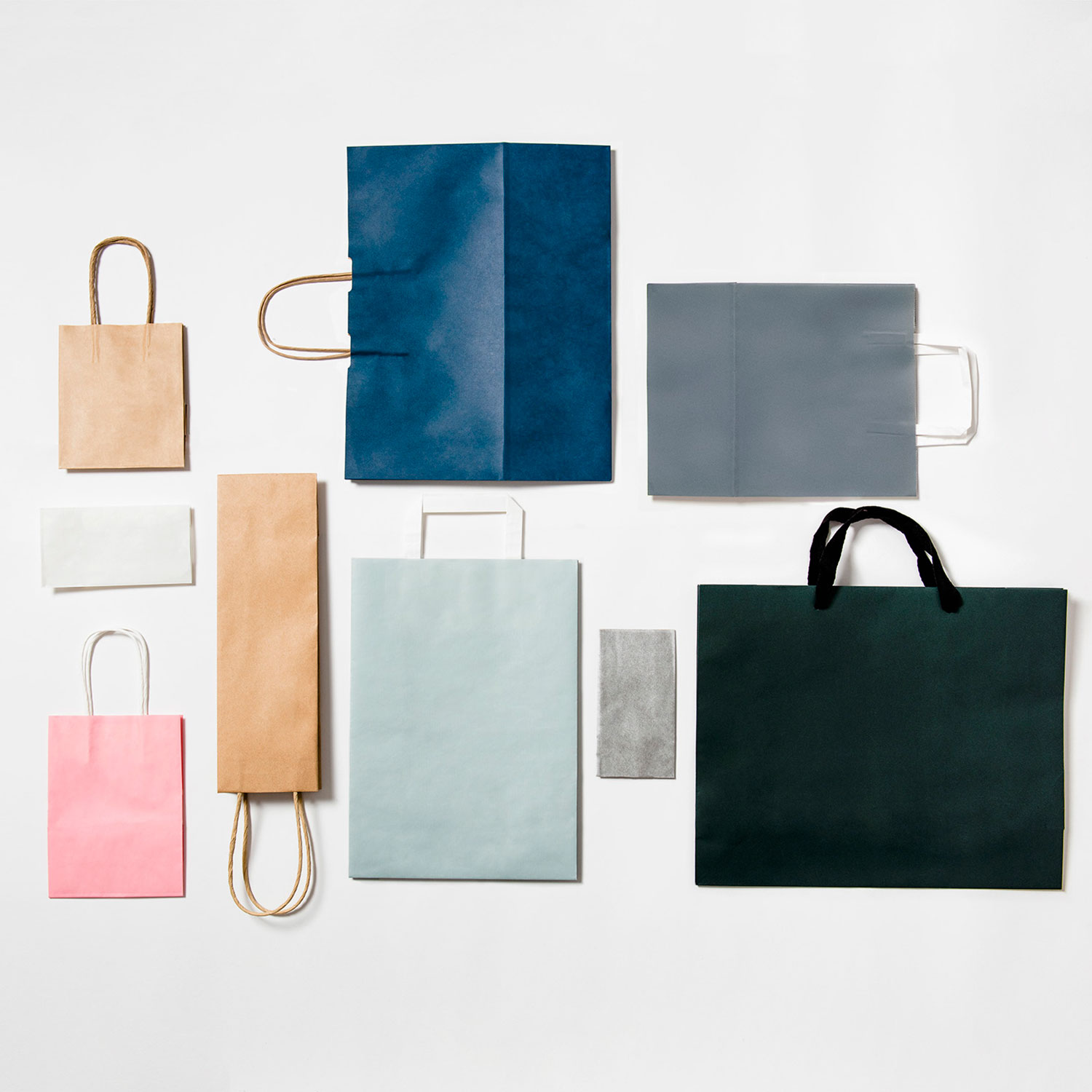 PAPERPAK_CARRY_BAG_FLATLAY_LIFESTYLE_IMAGE.jpg